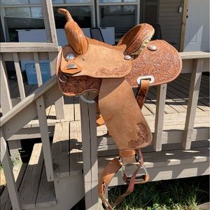 Janet stover by saddlesmith barrel saddle 13 in